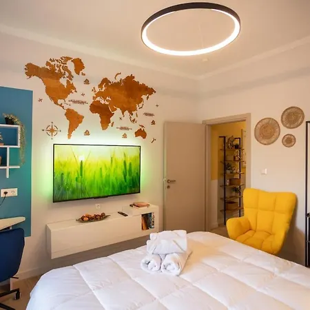 Mon Petit * Corfu (city)